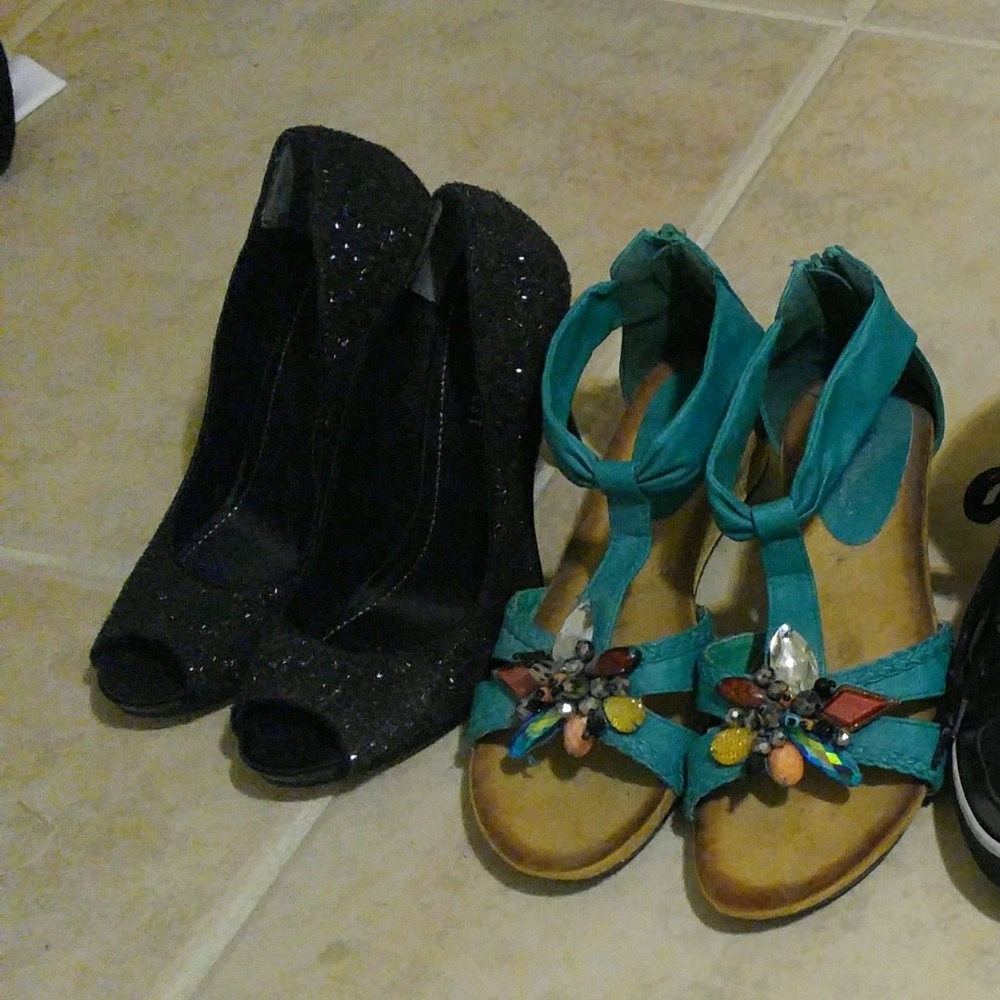 Open toe heels - Picture 2 of 2
